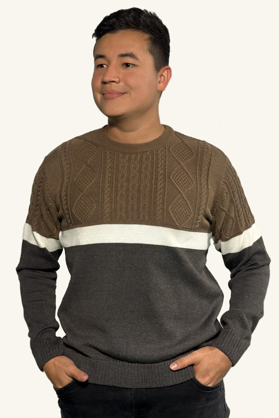 Buso Cuello Redondo Trenzado con Diseño